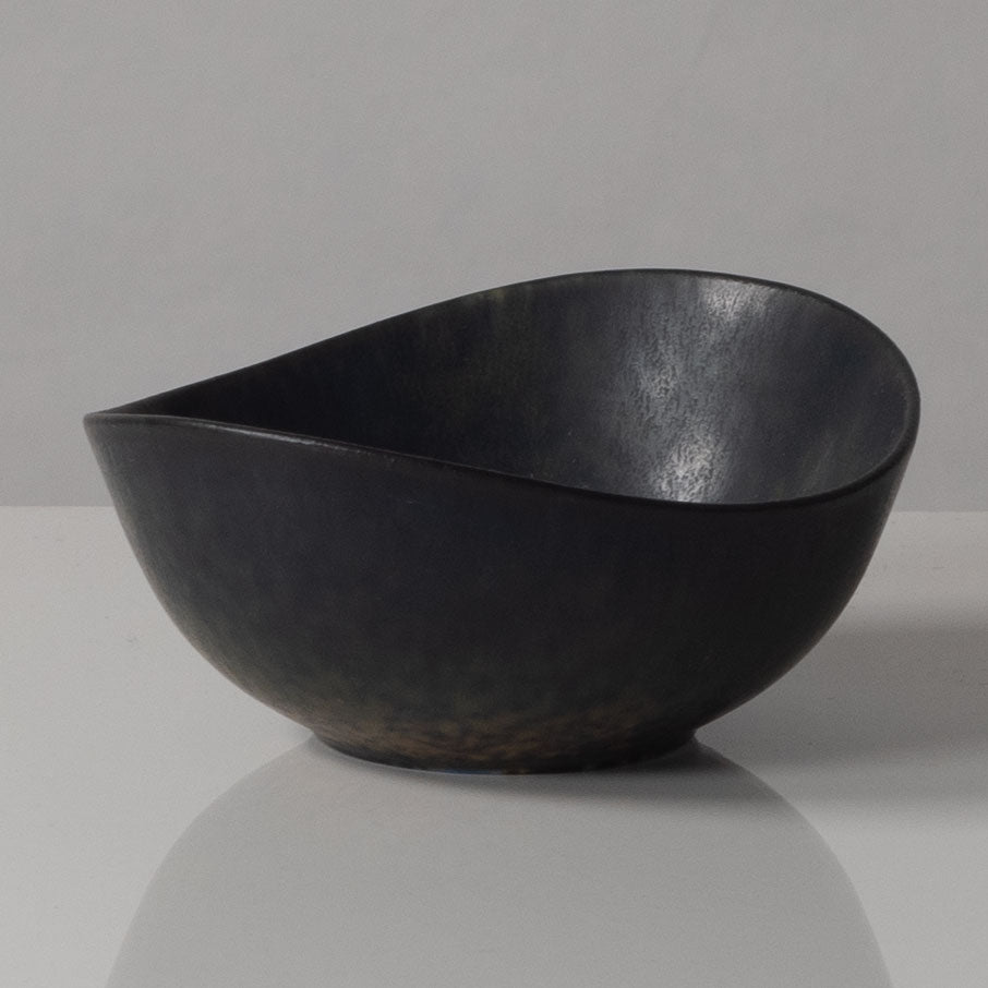 Gunnar Nylund for Rörstrand, Sweden, small ovoid bowl with black haresfur glaze H1155