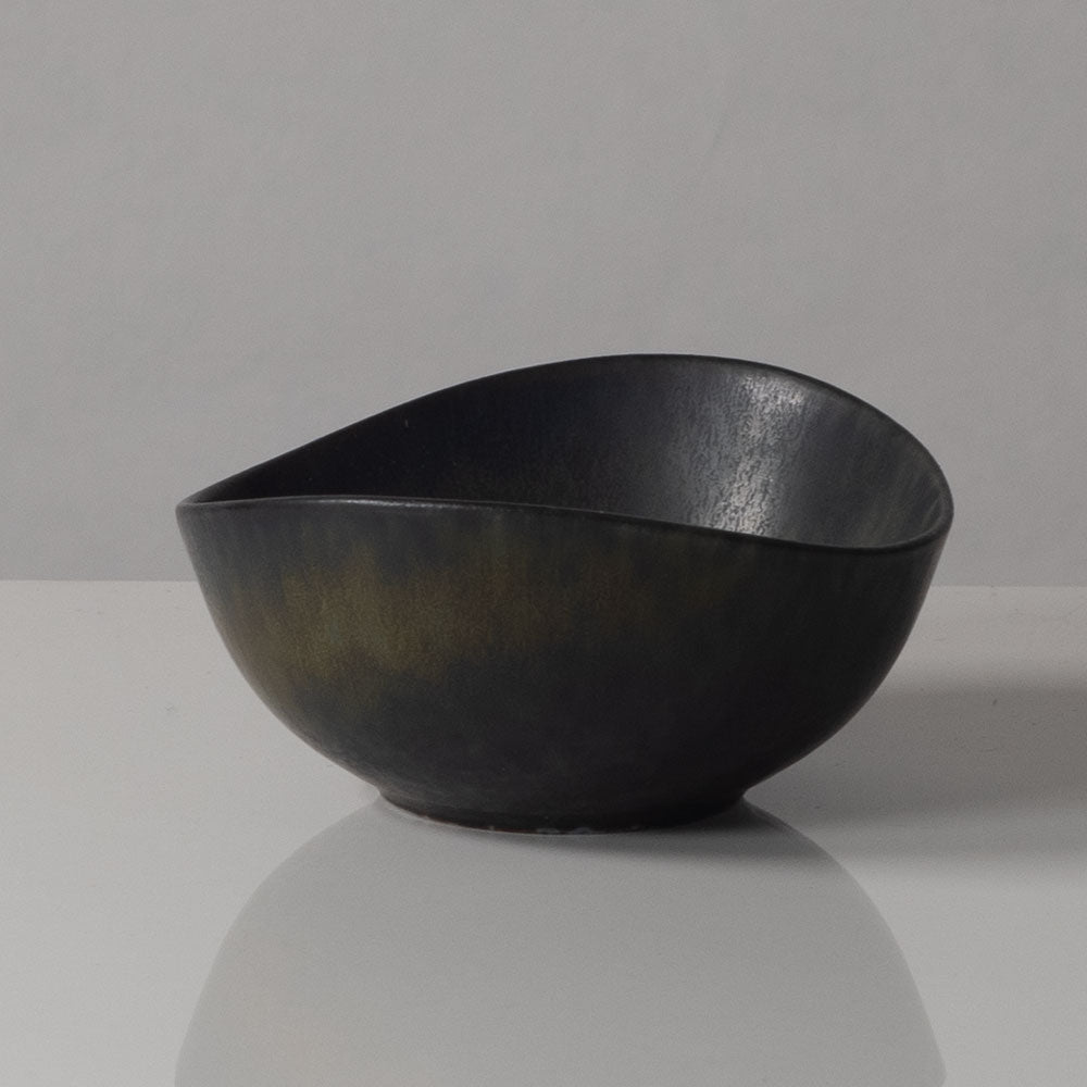 Gunnar Nylund for Rörstrand, Sweden, small ovoid bowl with black haresfur glaze H1155