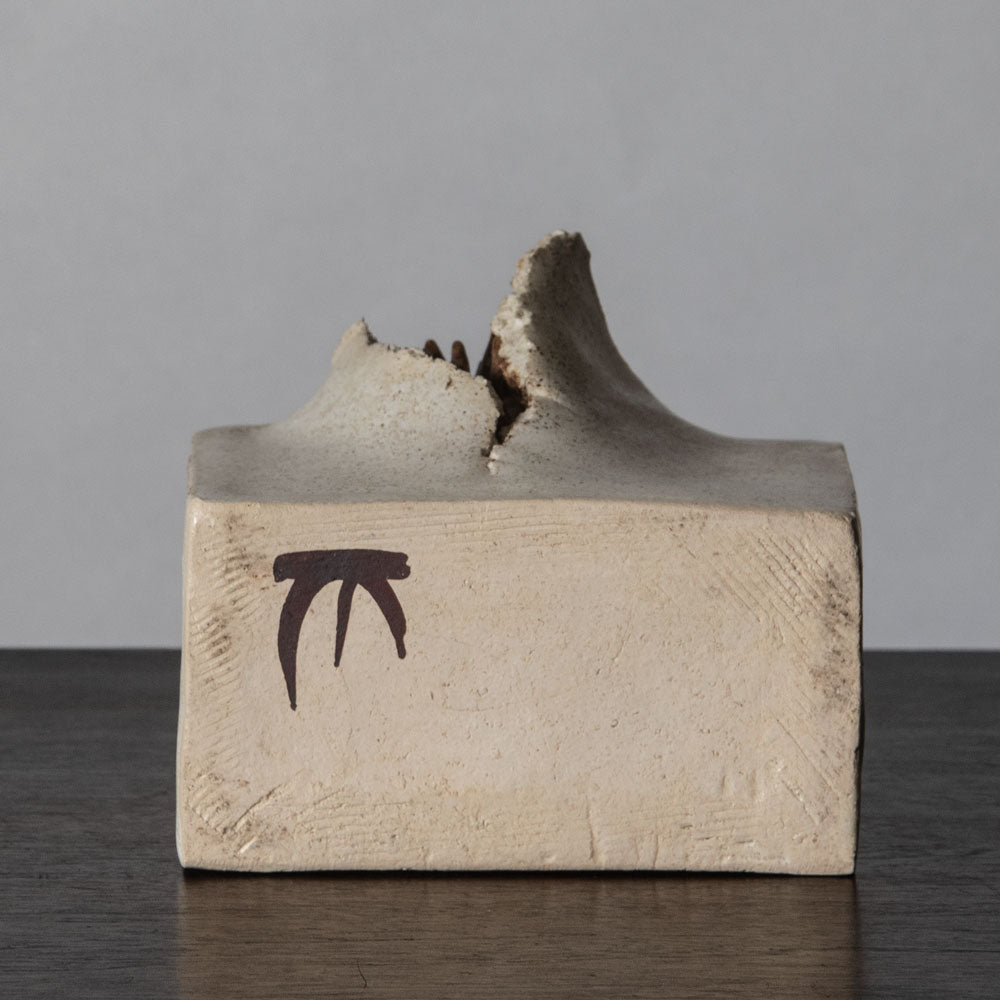 Evelyn Klam, Germany, stoneware sculpture J1291