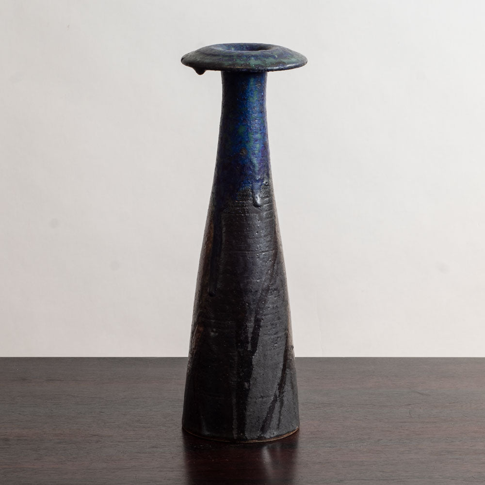 Liisa Hallamaa for Arabia, Finland, tall vase with blue and blue and brown glaze M5407