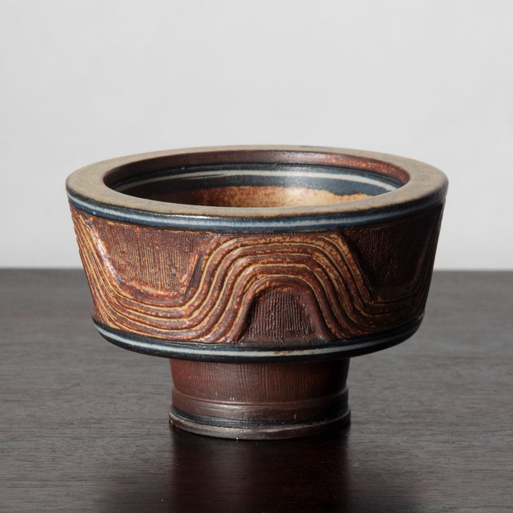 Wilhelm Kåge for Gustavsberg "Farsta" bowl with relief pattern to body J1177