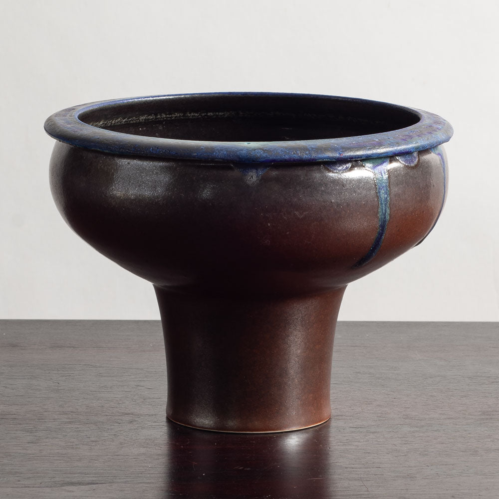 Liisa Hallamaa for Arabia, Finland, wide vase with blue and blue and brown glaze M5432