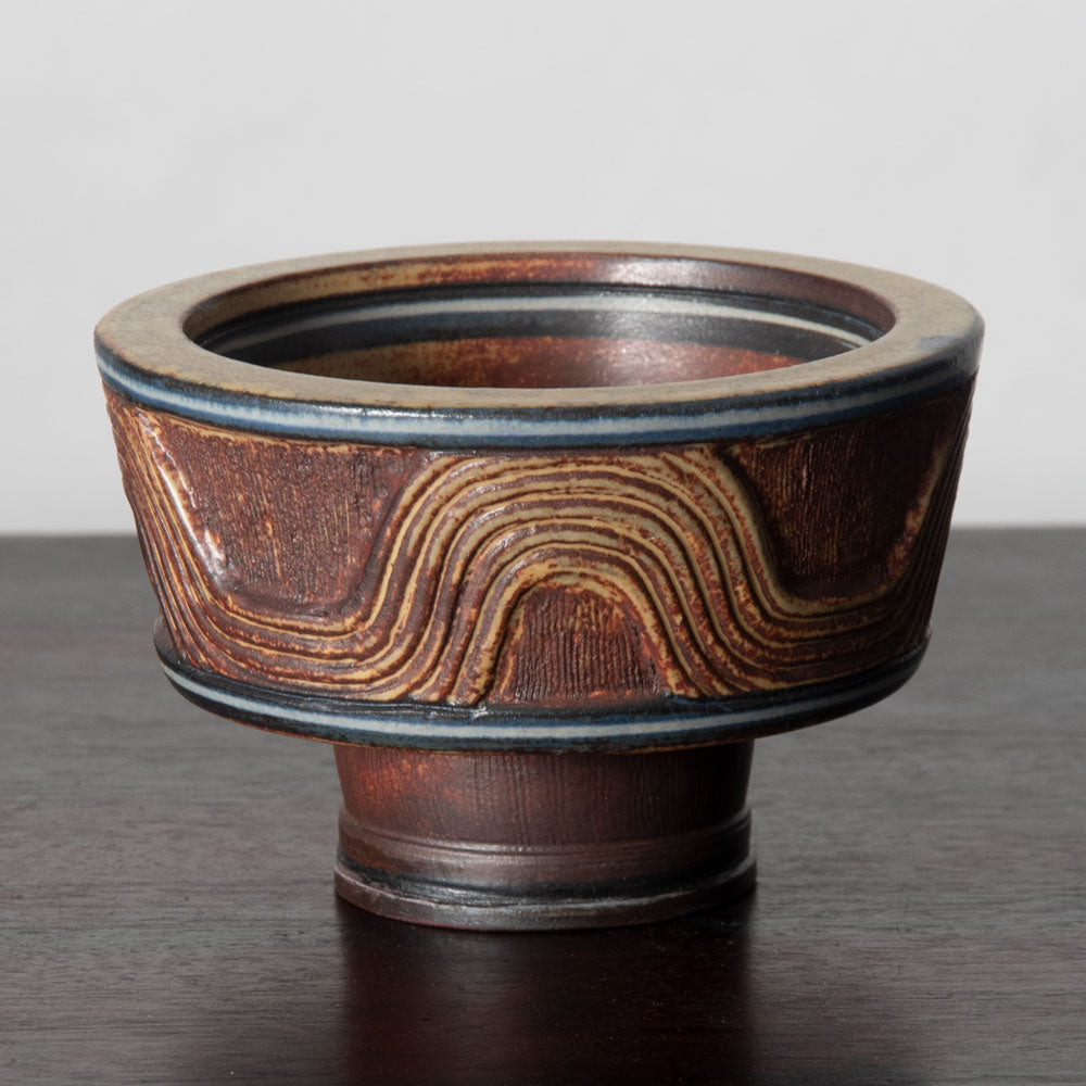 Wilhelm Kåge for Gustavsberg "Farsta" bowl with relief pattern to body J1177