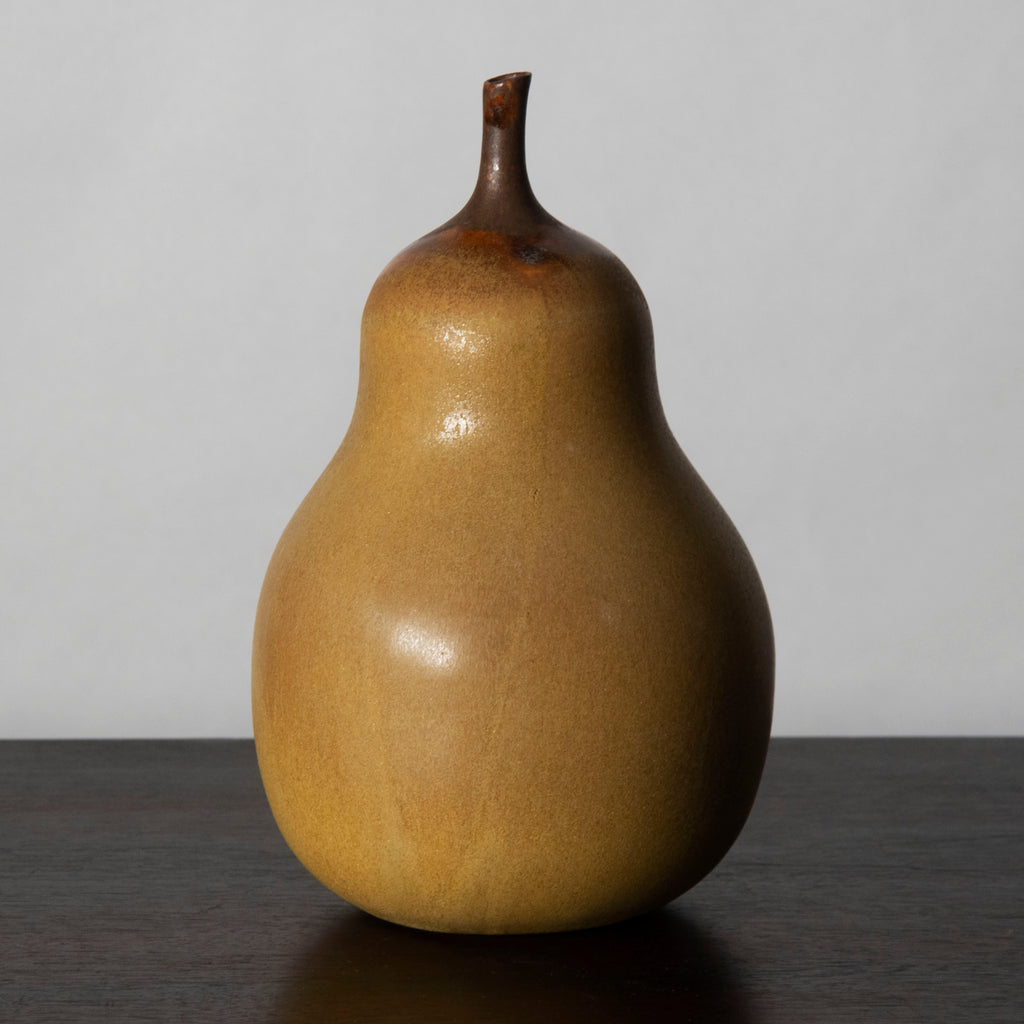Gisela Frenzel, Germany, unique stoneware pear shaped vase with yellow ochre glaze J1269