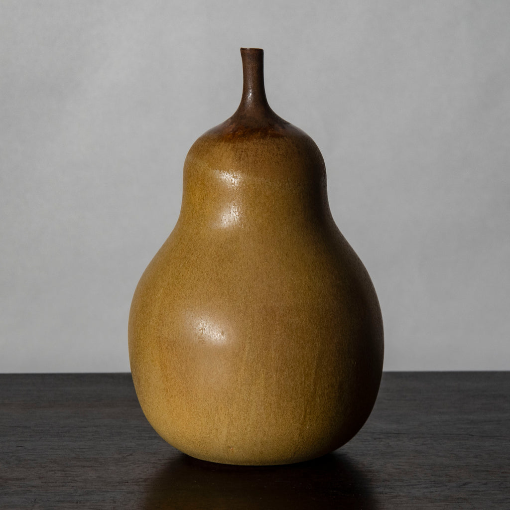 Gisela Frenzel, Germany, unique stoneware pear shaped vase with yellow ochre glaze J1269