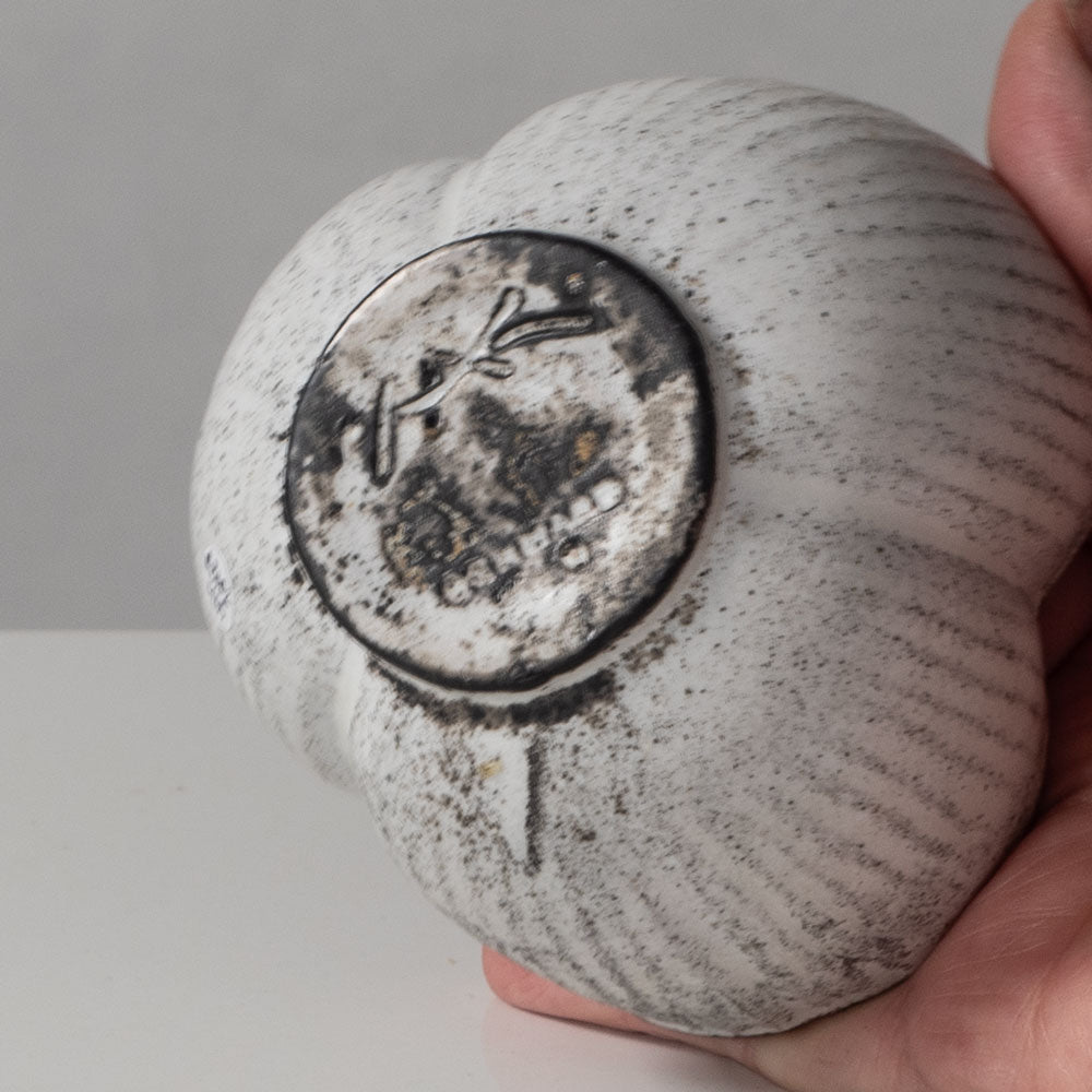 Svend Hammershoj for Kahler Keramik, bowl with black and white glaze K3102