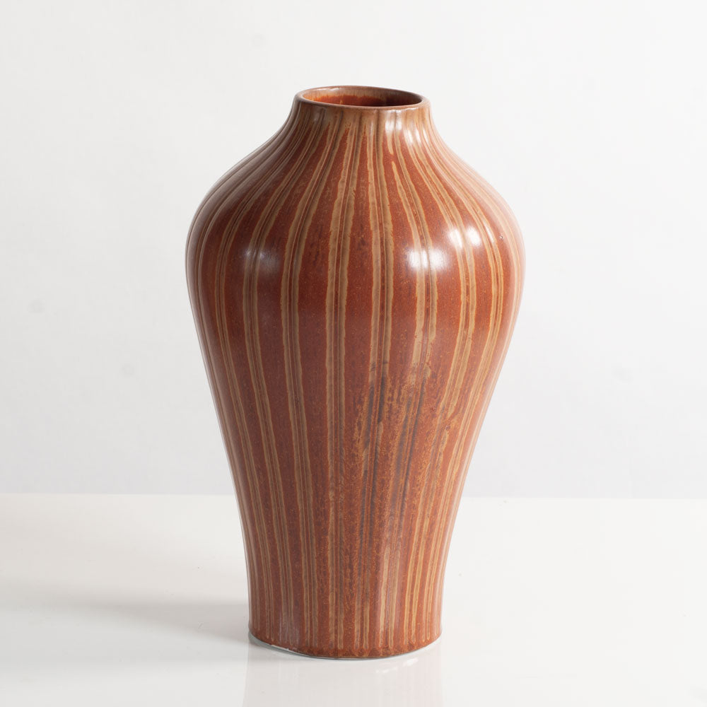 Gunnar Nylund for Rörstrand, Sweden, stoneware vase with golden brown glaze M5473