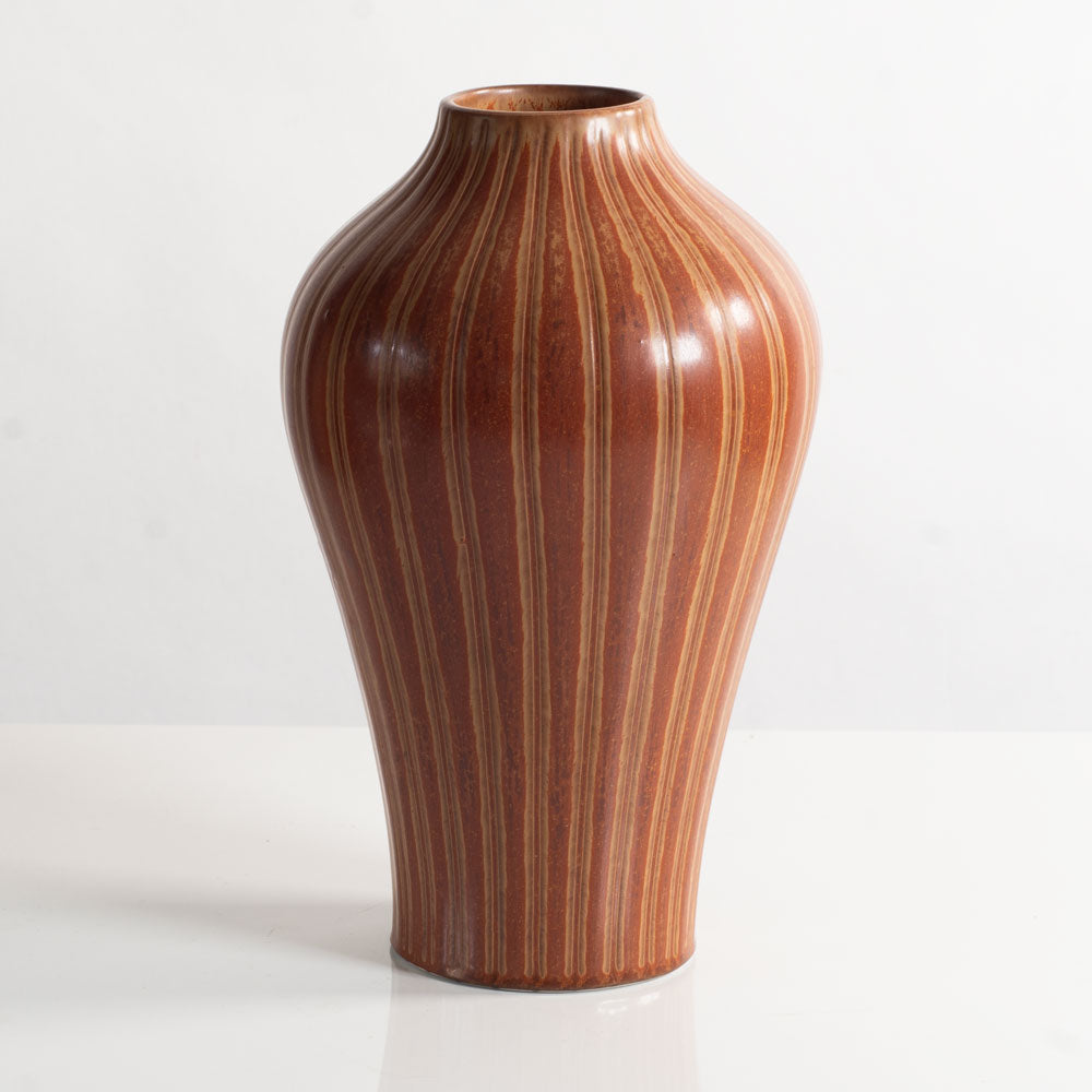 Gunnar Nylund for Rörstrand, Sweden, stoneware vase with golden brown glaze M5473
