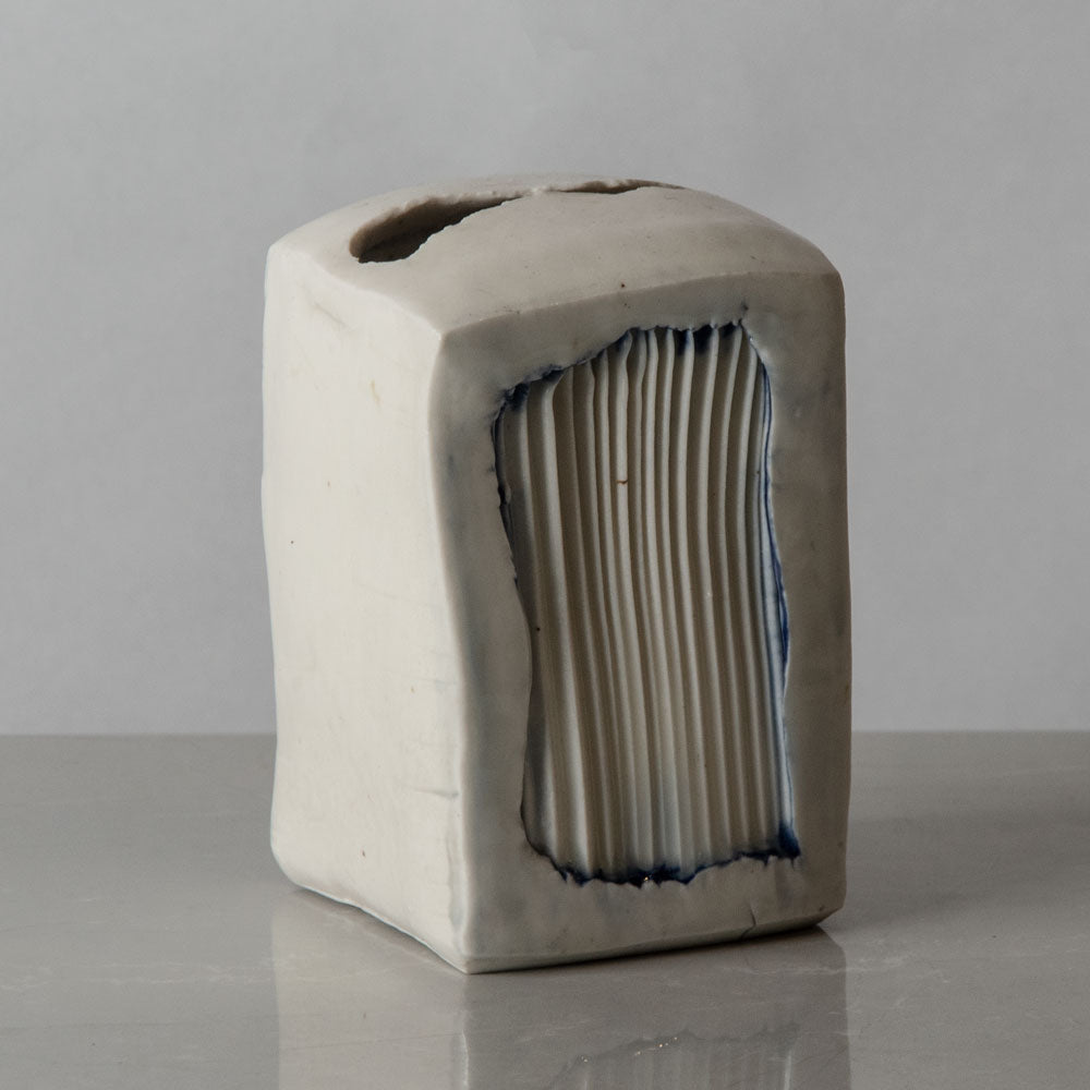 Elisabeth Schaffer, Germany, porcelain rectangular vessel with blue and white glossy glaze J1265