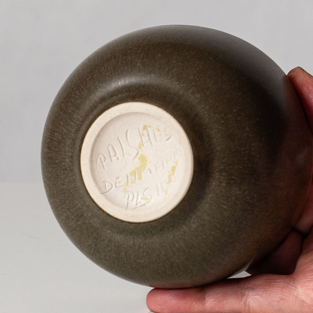 Per Linnemann-Schmidt at Palshus, Denmark, stoneware bowl with pale brown glaze L3141