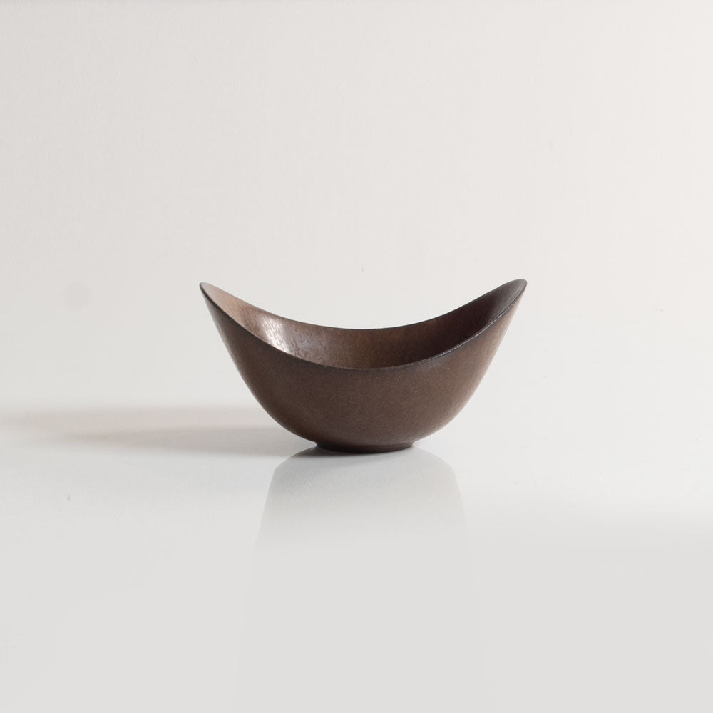 Gunnar Nylund for Rörstrand, ceramic elliptical bowl with brown glaze M5471