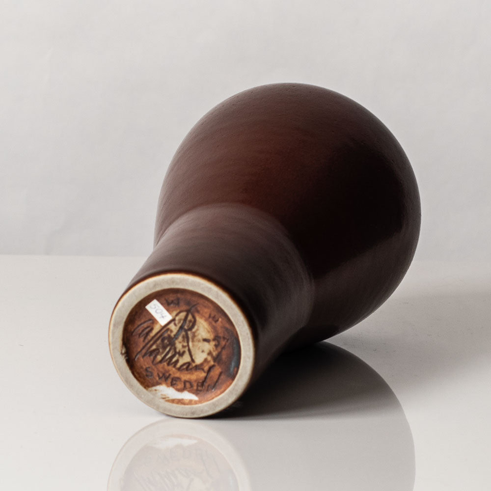 Carl Harry Stålhane for Rörstrand, stoneware vase with brown glaze J1657