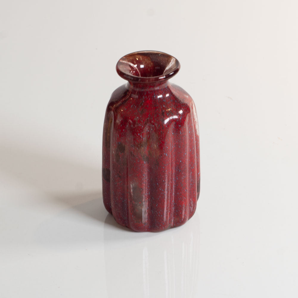Benny Motzfeldt, Norway, glass vase in red for Plus glassworks J1205