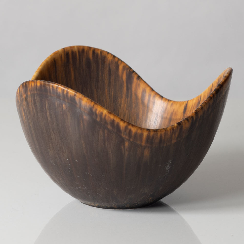 Gunnar Nylund for Rörstrand, Sweden, ceramic bowl with brown glaze J1031