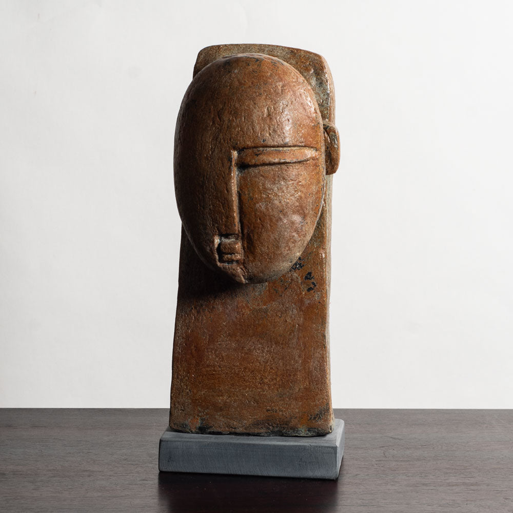 Peter Hayes, own studio, UK, stoneware modernist bust on slate base M4356