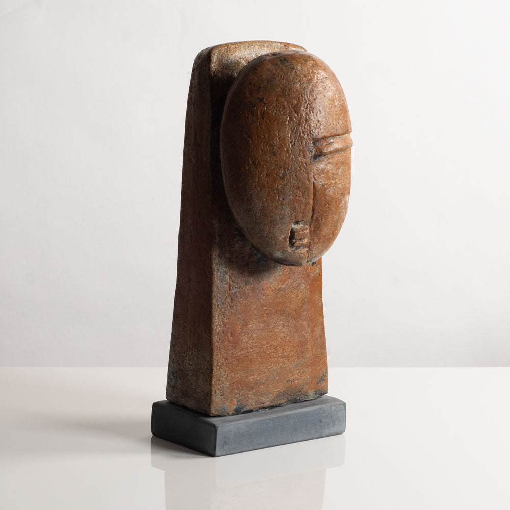 Peter Hayes, own studio, UK, stoneware modernist bust on slate base M4356