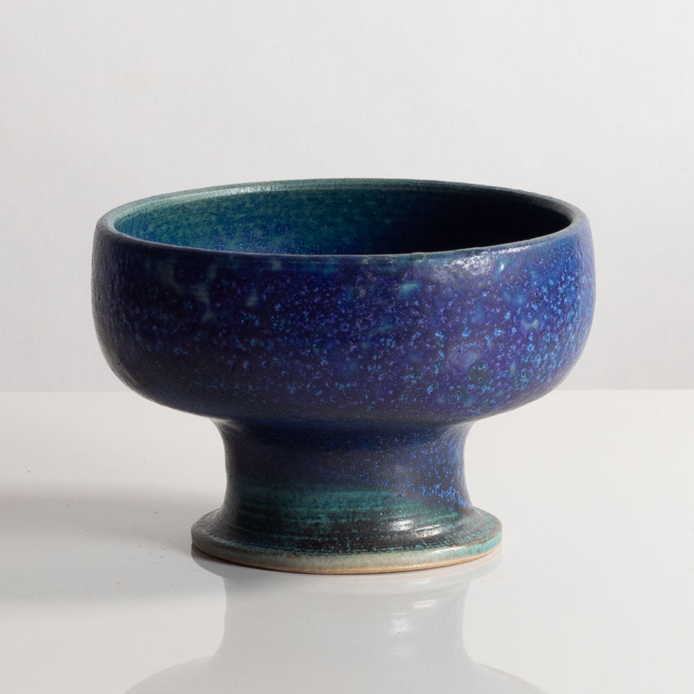 Annikki Hovisaari for Arabia, Finland, unique stoneware footed bowl with blue glaze M5460