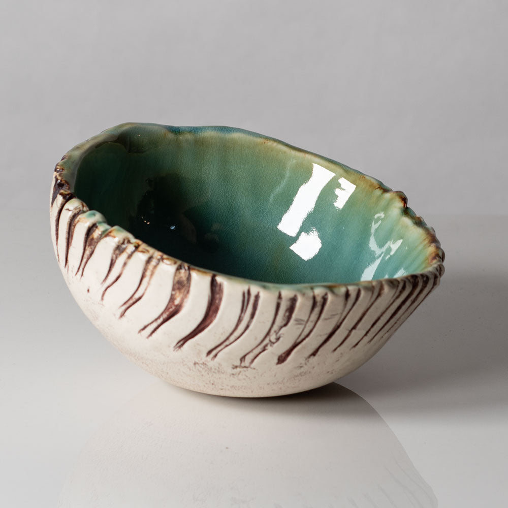 Bengt Berglund for Gustavsberg, Sweden, unique stoneware bowl L3375