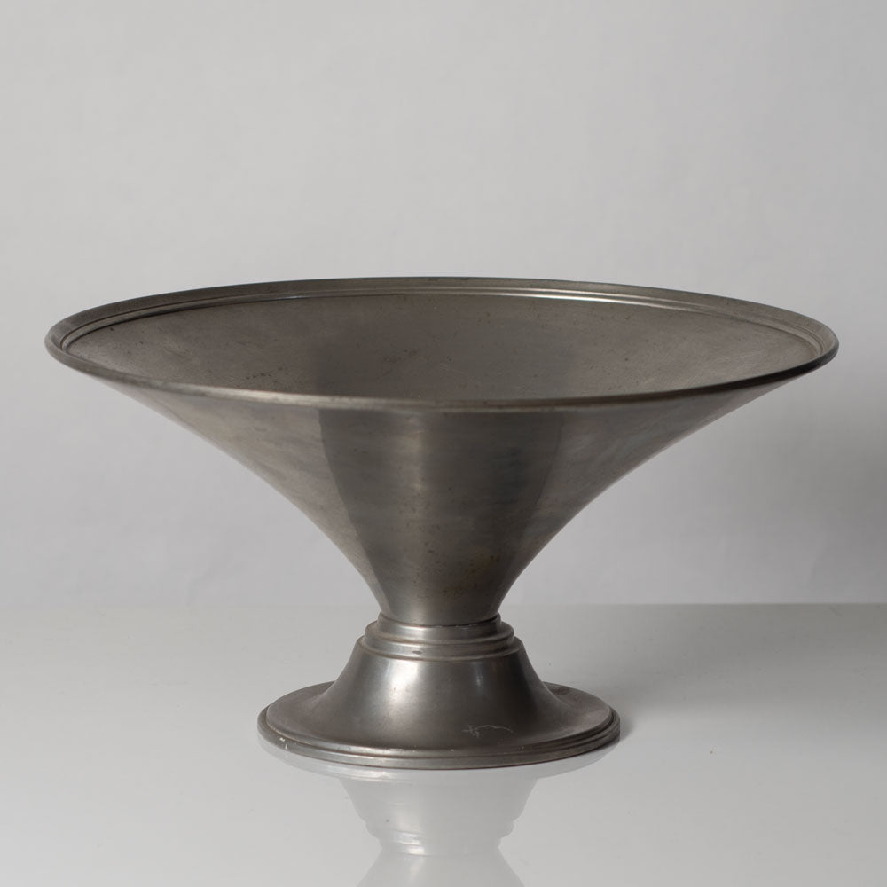 Hugo Gehlin, Ystad Tenn, Sweden, pewter footed bowl L3316