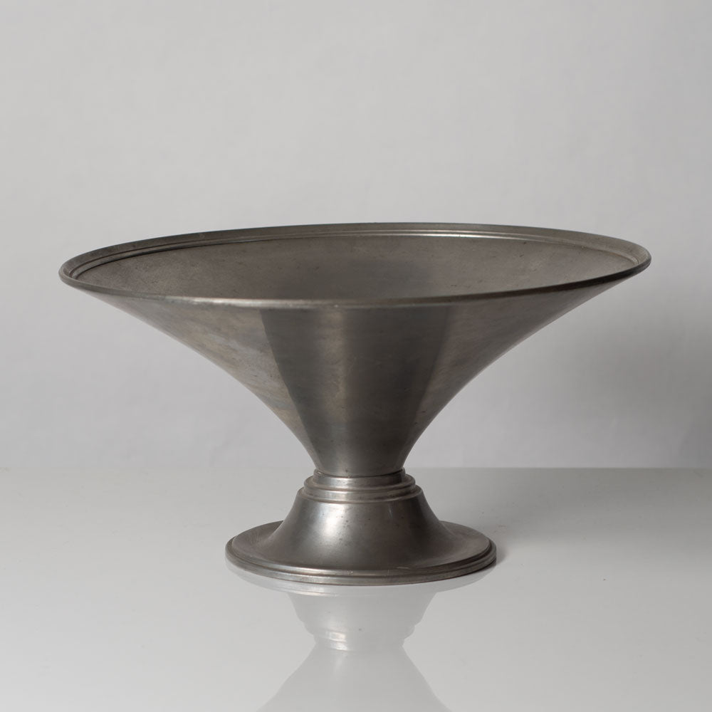 Hugo Gehlin, Ystad Tenn, Sweden, pewter footed bowl L3316