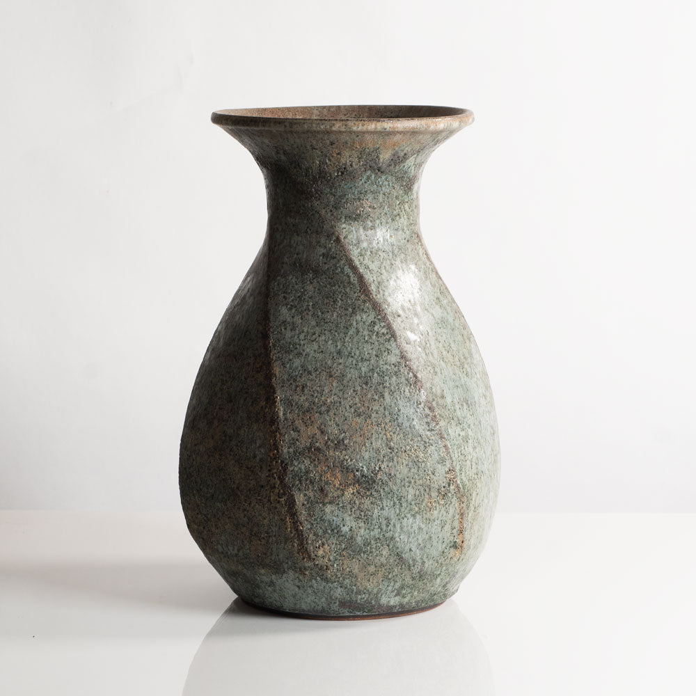 Chris Carter, UK, unique stoneware vase with matte gray glaze M4320