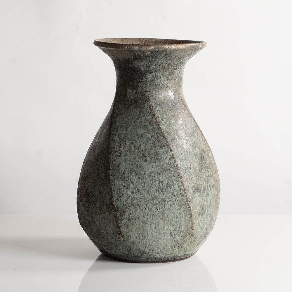 Chris Carter, UK, unique stoneware vase with matte gray glaze M4320