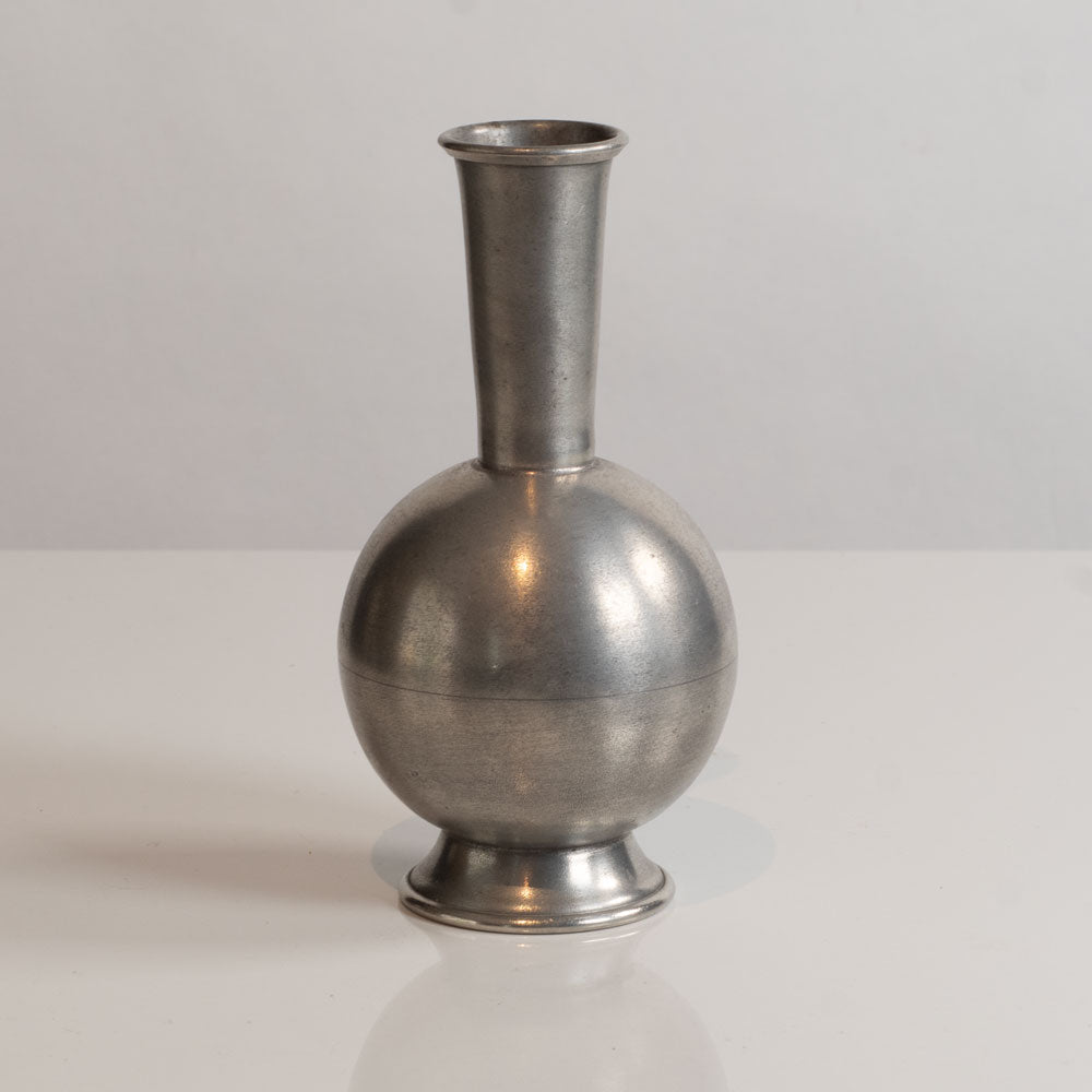 Swedish, vase with decorated handle M4148