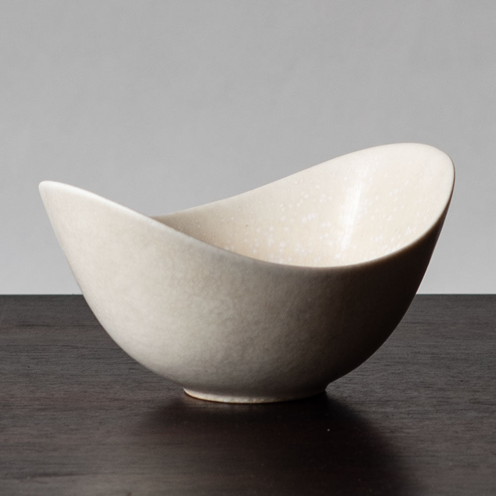 Gunnar Nylund for Rörstrand, Sweden, small ovoid bowl with matte white glaze K2444