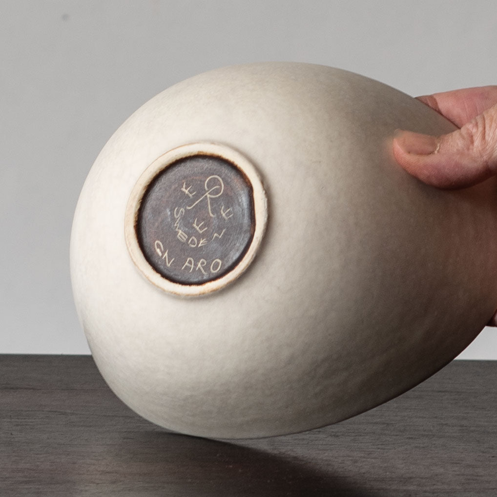 Gunnar Nylund for Rörstrand, Sweden, small ovoid bowl with matte white glaze K2444