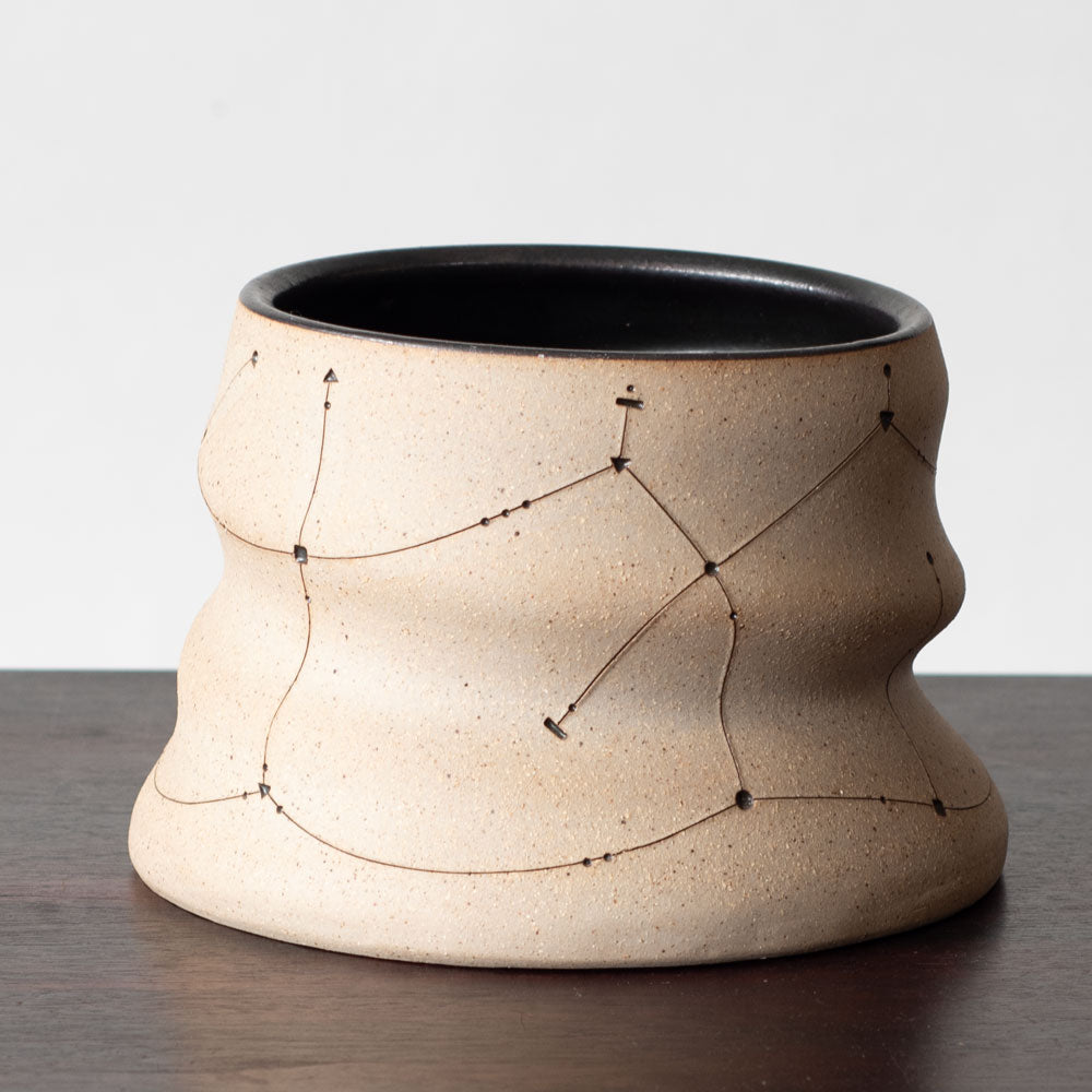 Gustavo Pérez, own studio, Mexico, partially glazed vessel with incised pattern L3271
