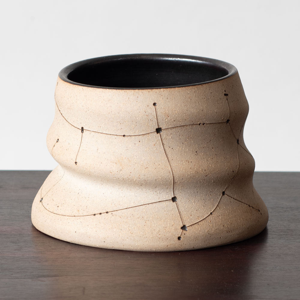 Gustavo Pérez, own studio, Mexico, partially glazed vessel with incised pattern L3271