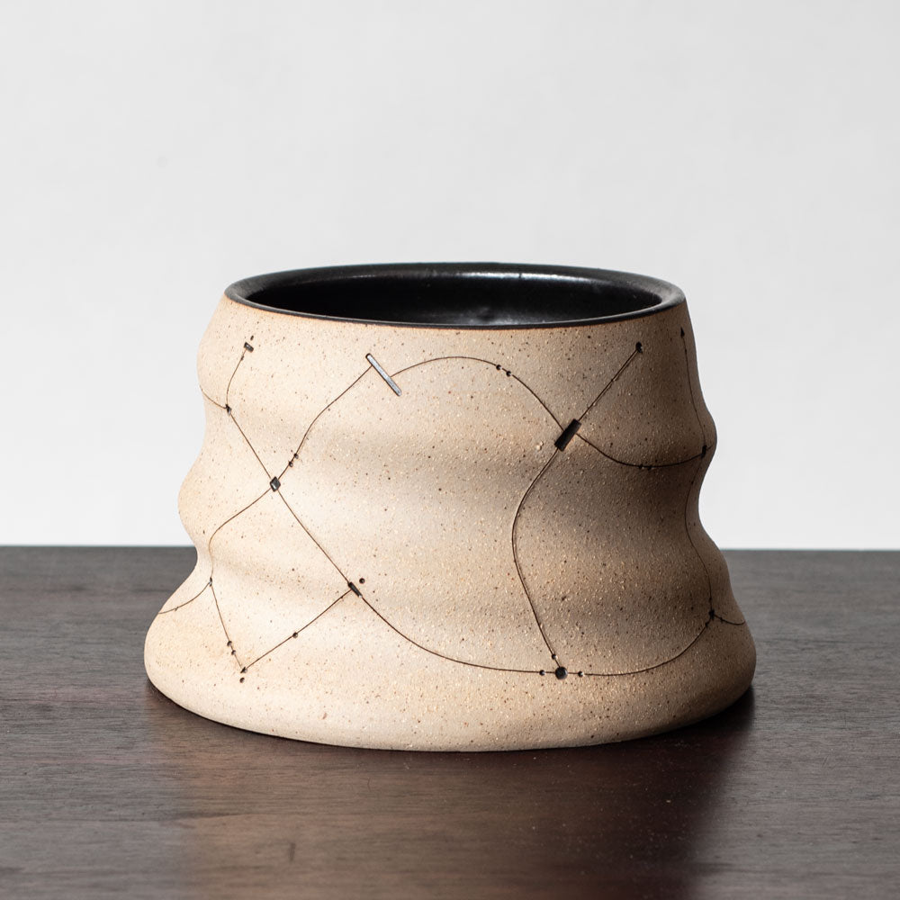 Gustavo Pérez, own studio, Mexico, partially glazed vessel with incised pattern L3271