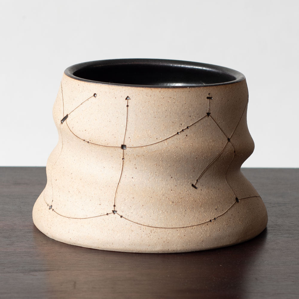 Gustavo Pérez, own studio, Mexico, partially glazed vessel with incised pattern L3271