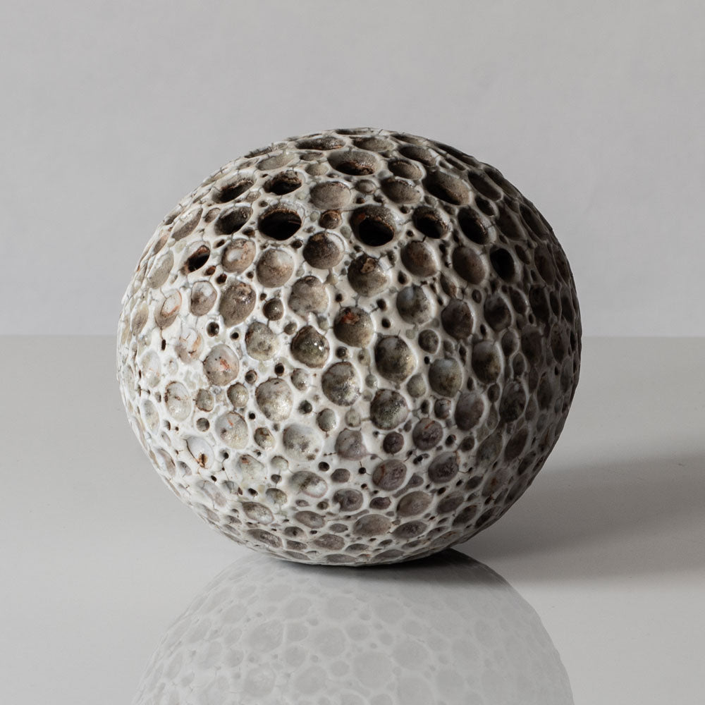 Alan Wallwork, UK, unique stoneware sculptural pod form vessel L3340