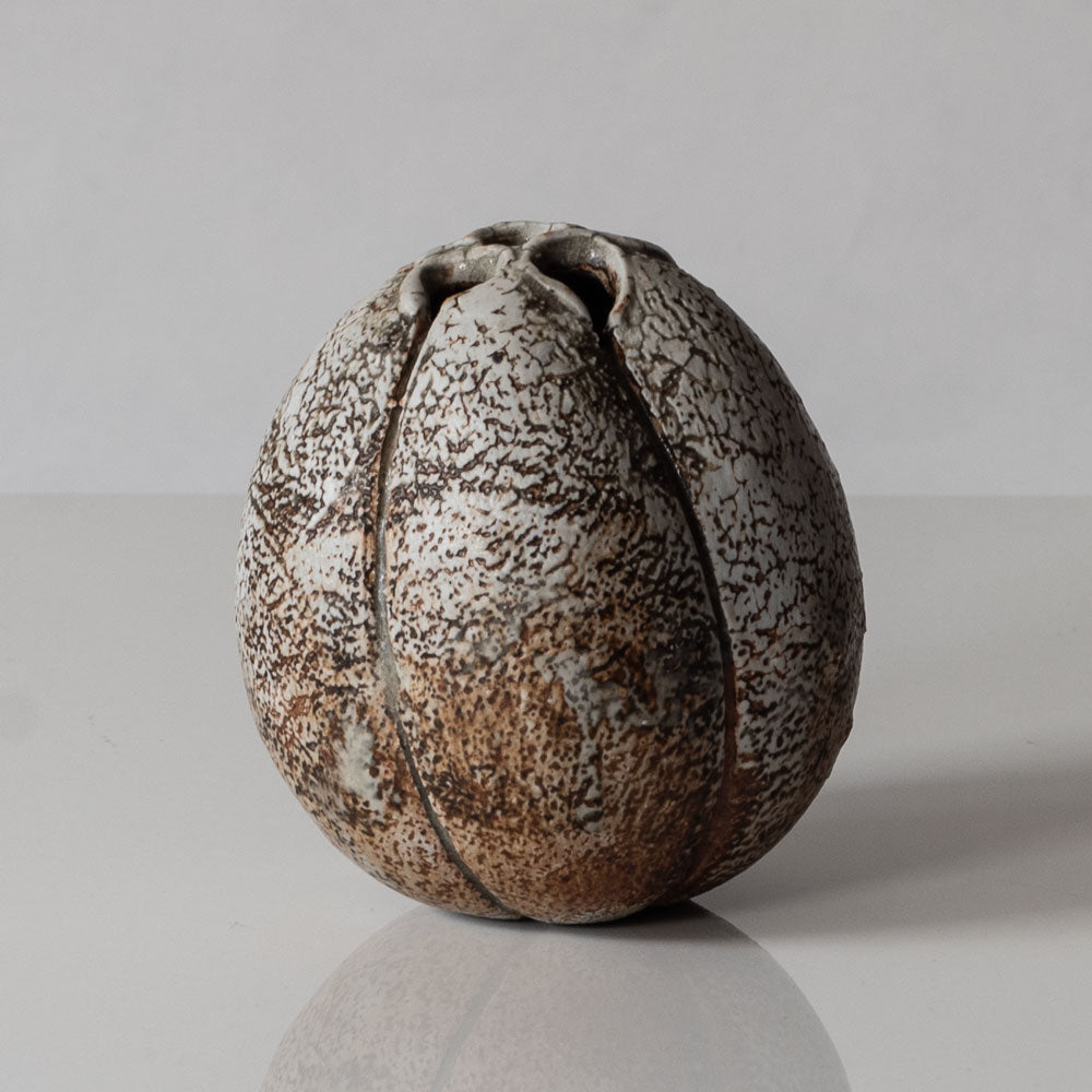 Alan Wallwork, UK, unique stoneware sculptural pod form vessel L3337