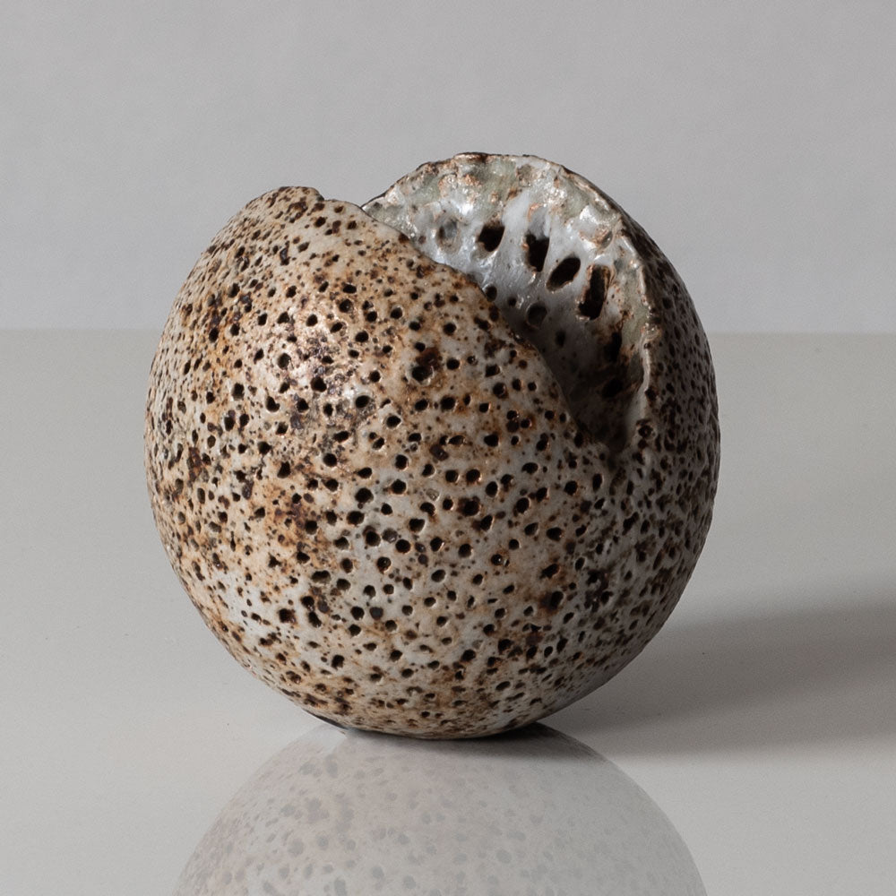 Alan Wallwork, UK, unique stoneware sculptural pod form vessel L3338