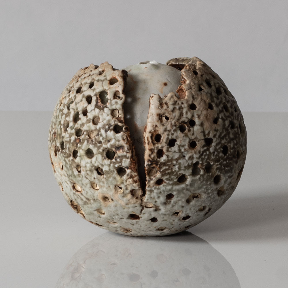 Alan Wallwork, UK, unique stoneware sculptural pod form vessel L3362