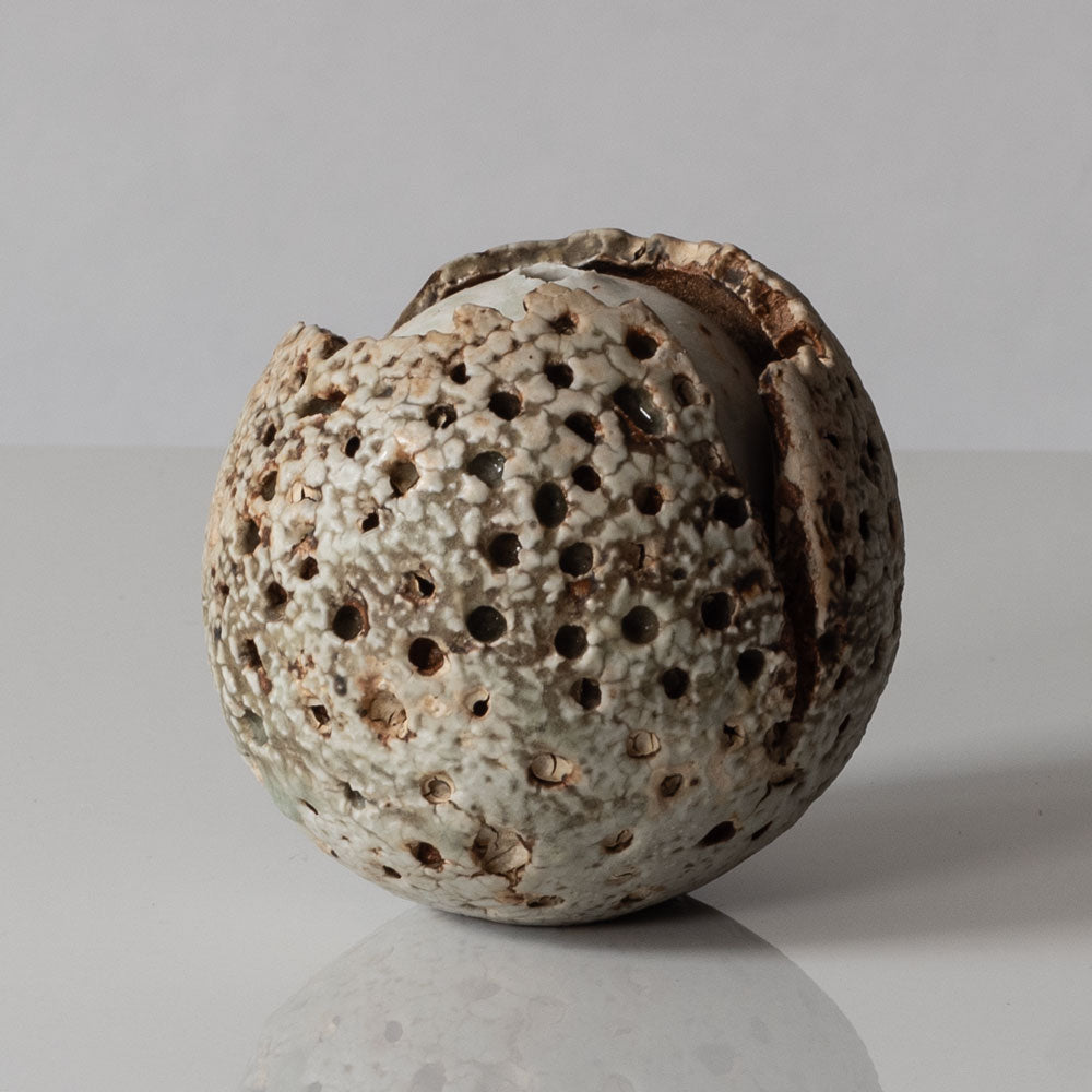 Alan Wallwork, UK, unique stoneware sculptural pod form vessel L3362
