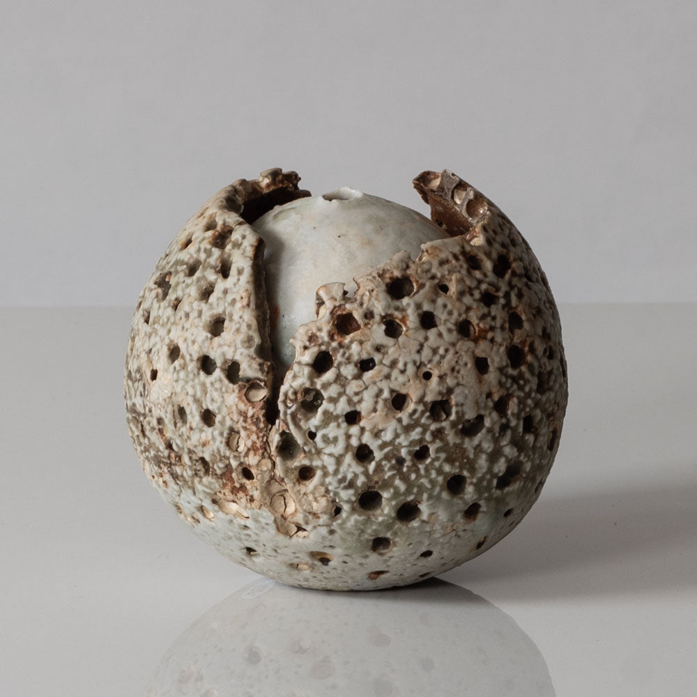 Alan Wallwork, UK, unique stoneware sculptural pod form vessel L3362