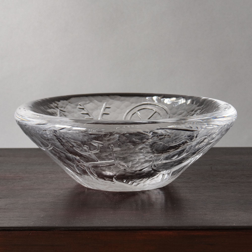 Vicke Lindstrand for Kosta, clear glass bowl with engraved figures J1453