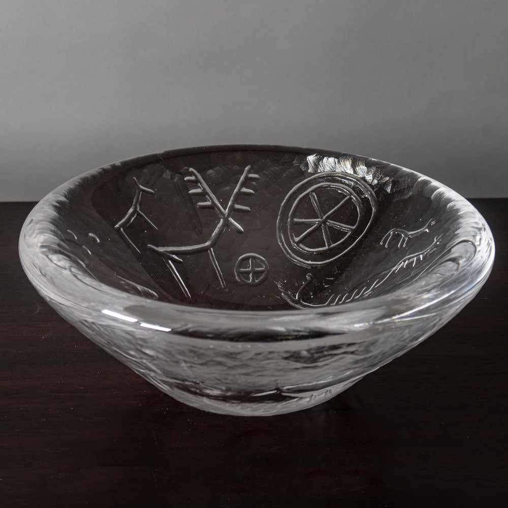 Vicke Lindstrand for Kosta, clear glass bowl with engraved figures J1453