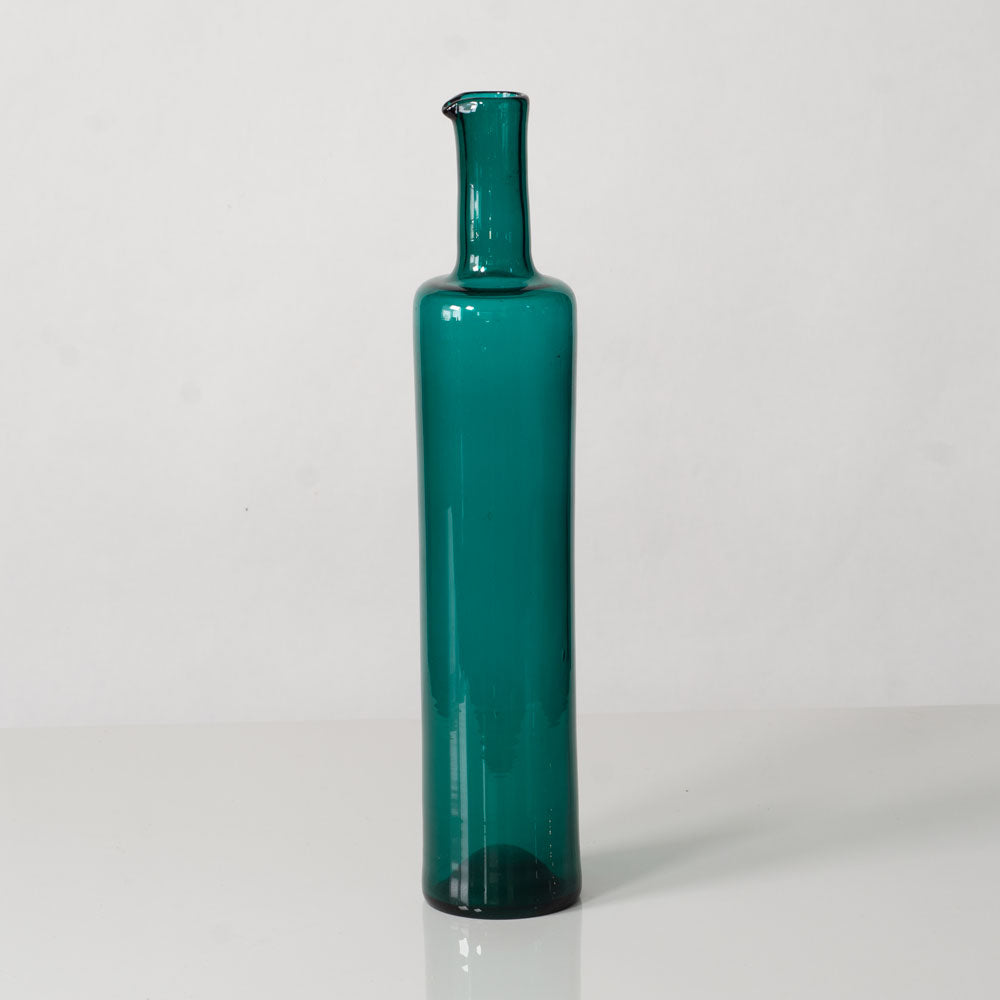 Nanny Still for Rihimaen Lasi Oy, decanter in green glass L3251