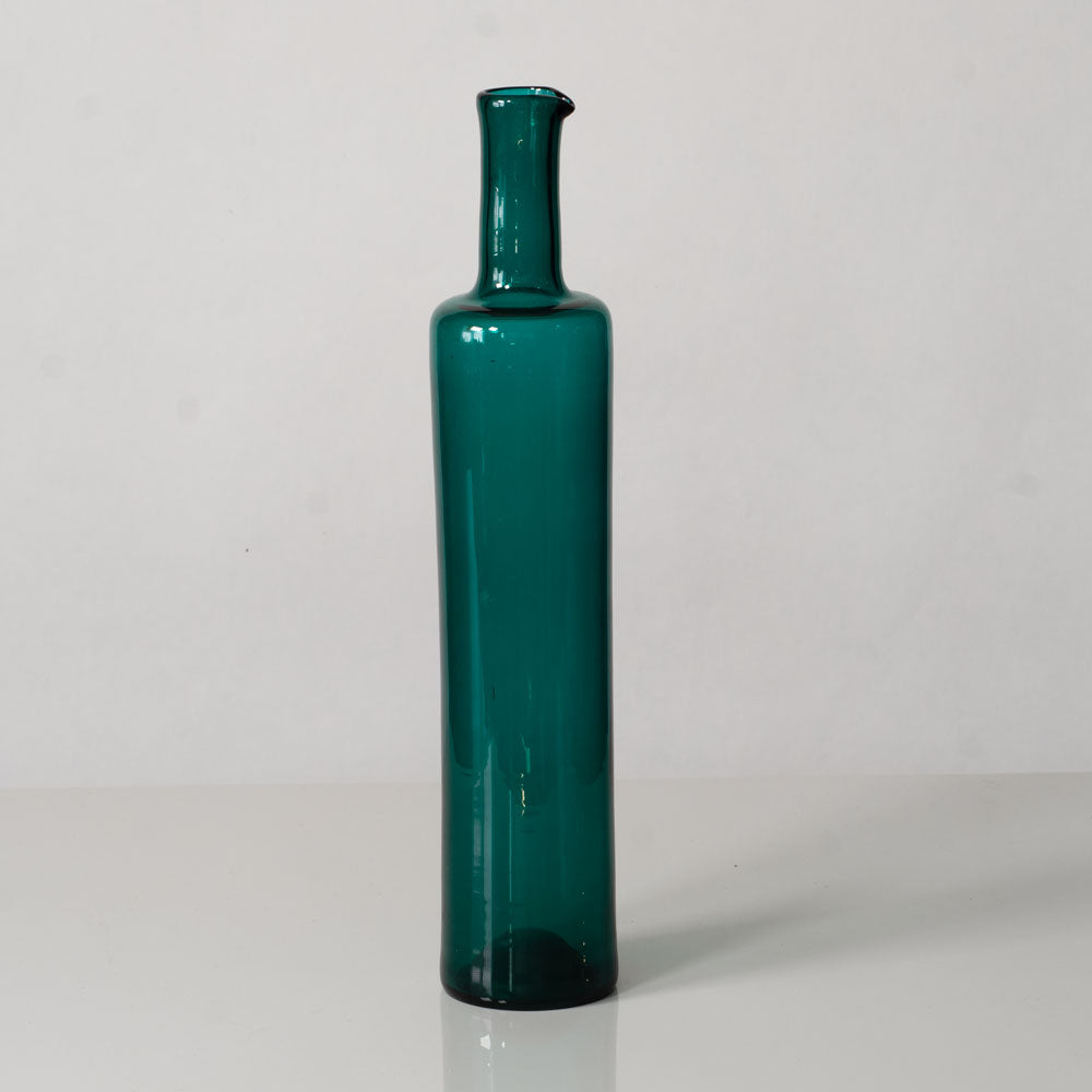 Nanny Still for Rihimaen Lasi Oy, decanter in green glass L3251