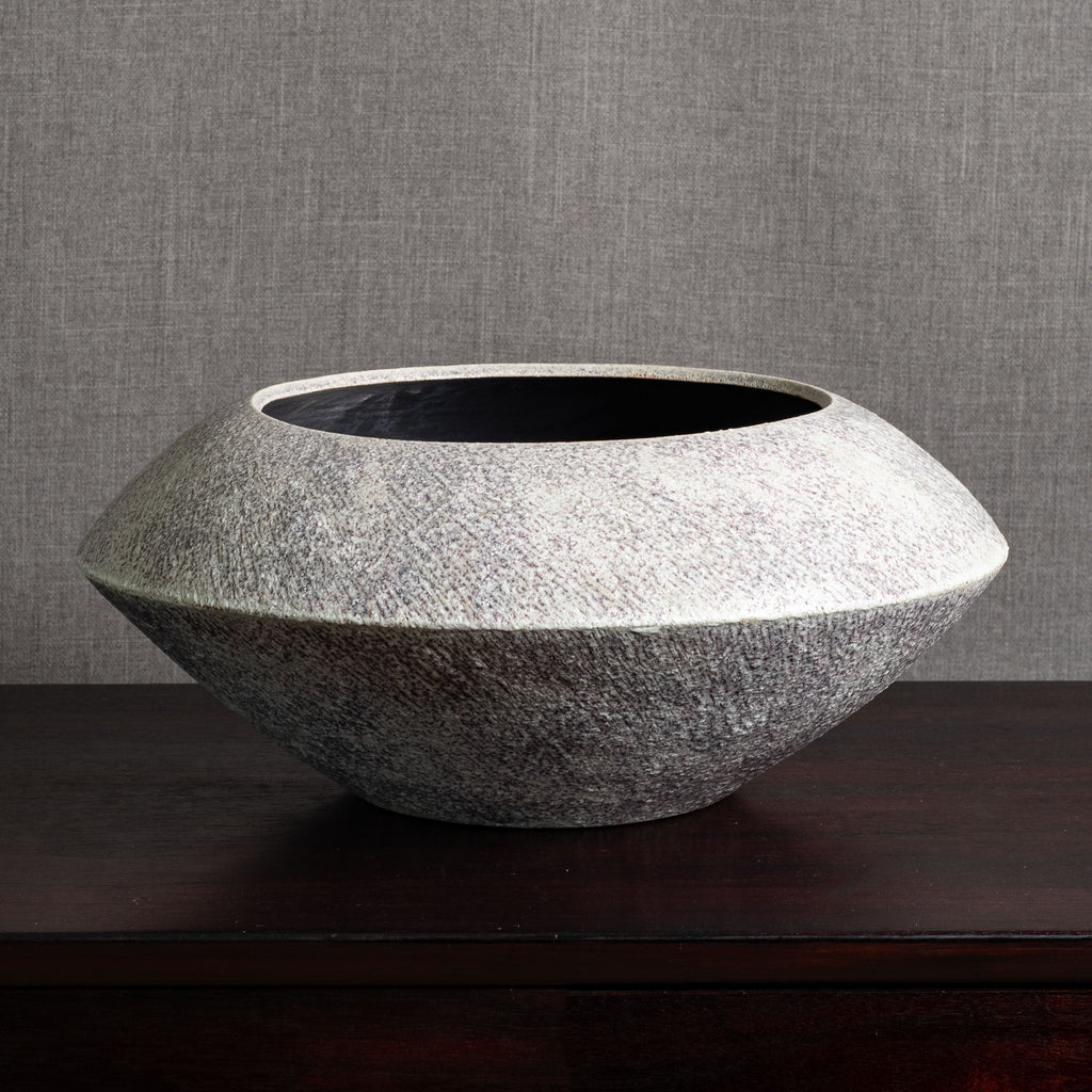 Chris Carter, UK, unique large stoneware bowl with gray glaze M4322