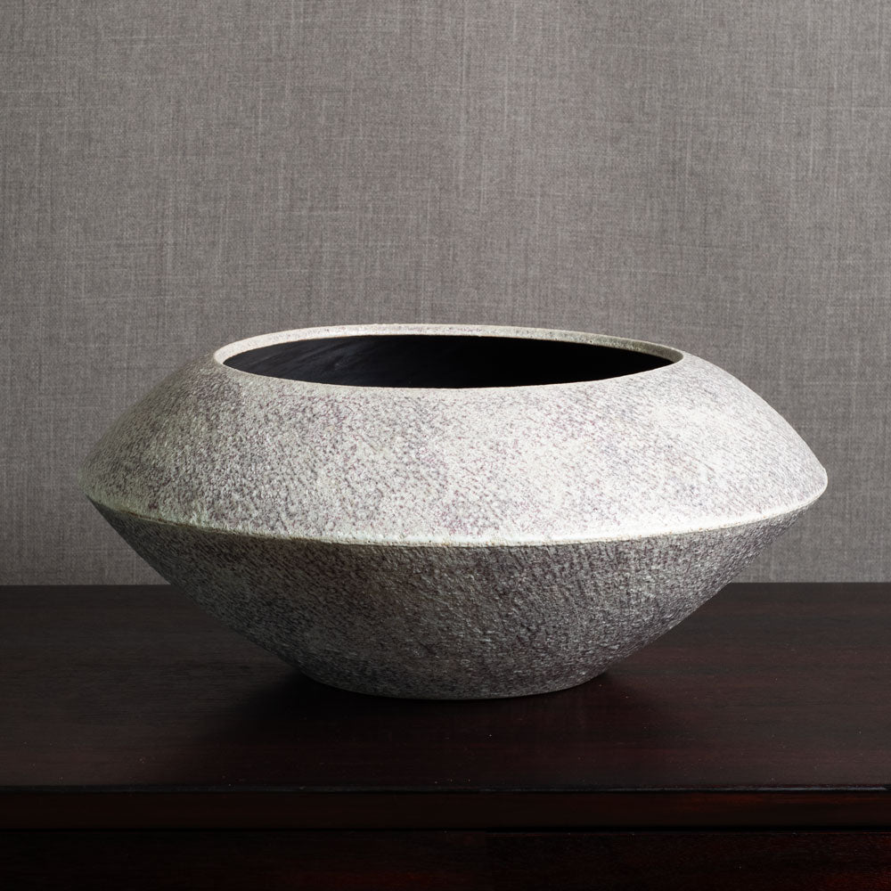 Chris Carter, UK, unique large stoneware bowl with gray glaze M4322