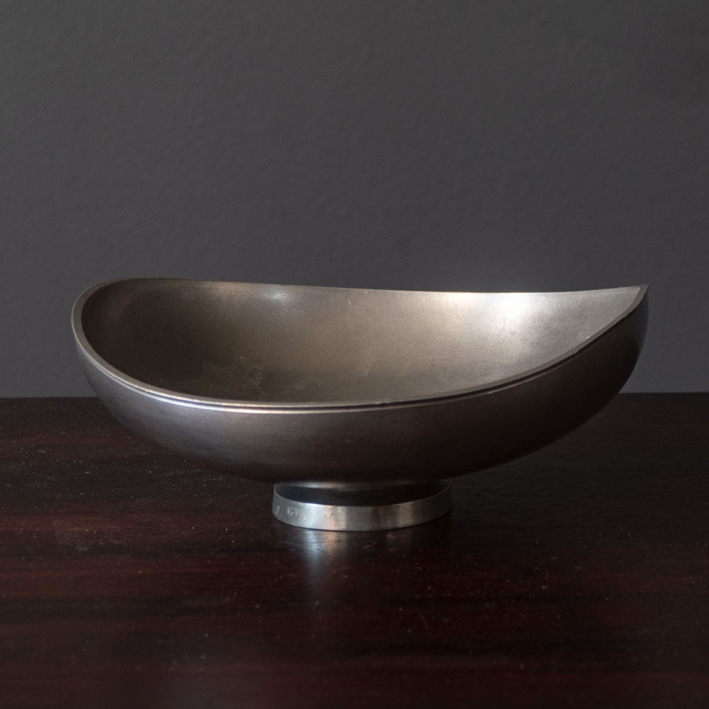Edvin Ollers for Schreuder & Olsson, Sweden, pewter ovoid bowl J1442