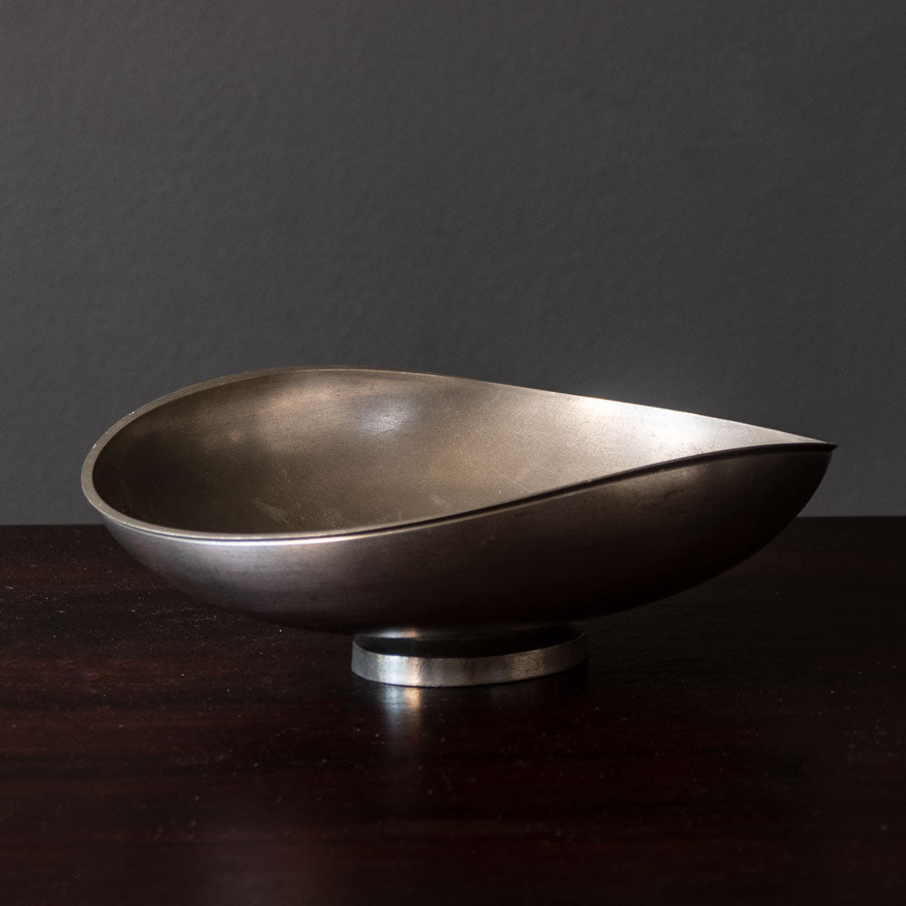 Edvin Ollers for Gjutet Tenn, Sweden, pewter ovoid bowl J1442