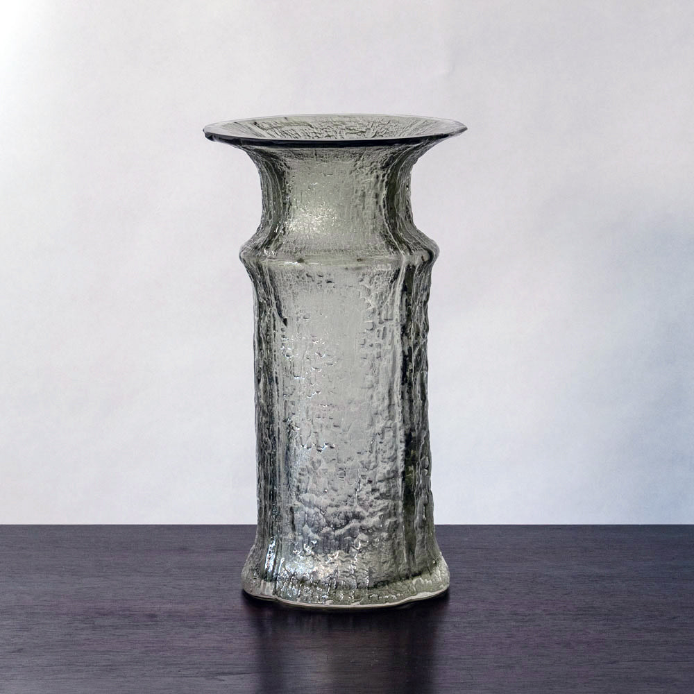 Timo Sarpaneva for Iittala, Finland, Finlandia vase in gray glass J1528