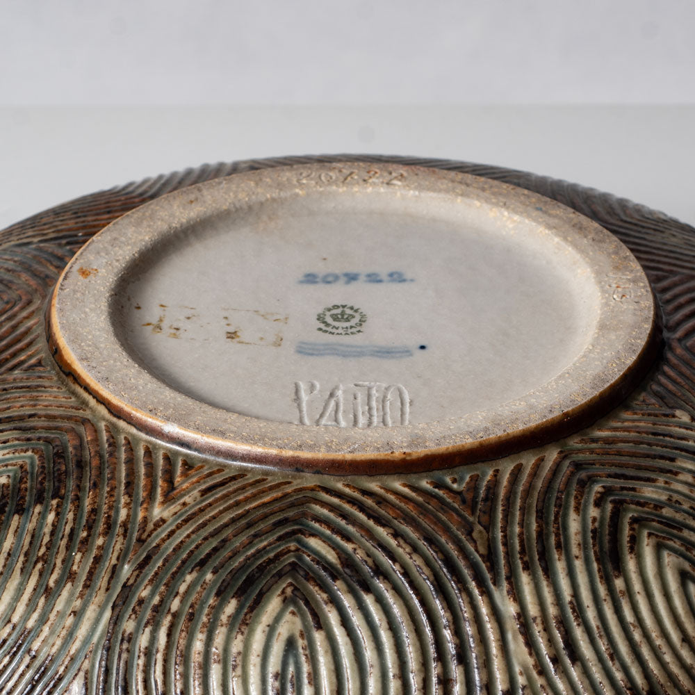 Axel Salto for Royal Copenhagen, Denmark, large bowl with carved lines and Sung glaze K2271