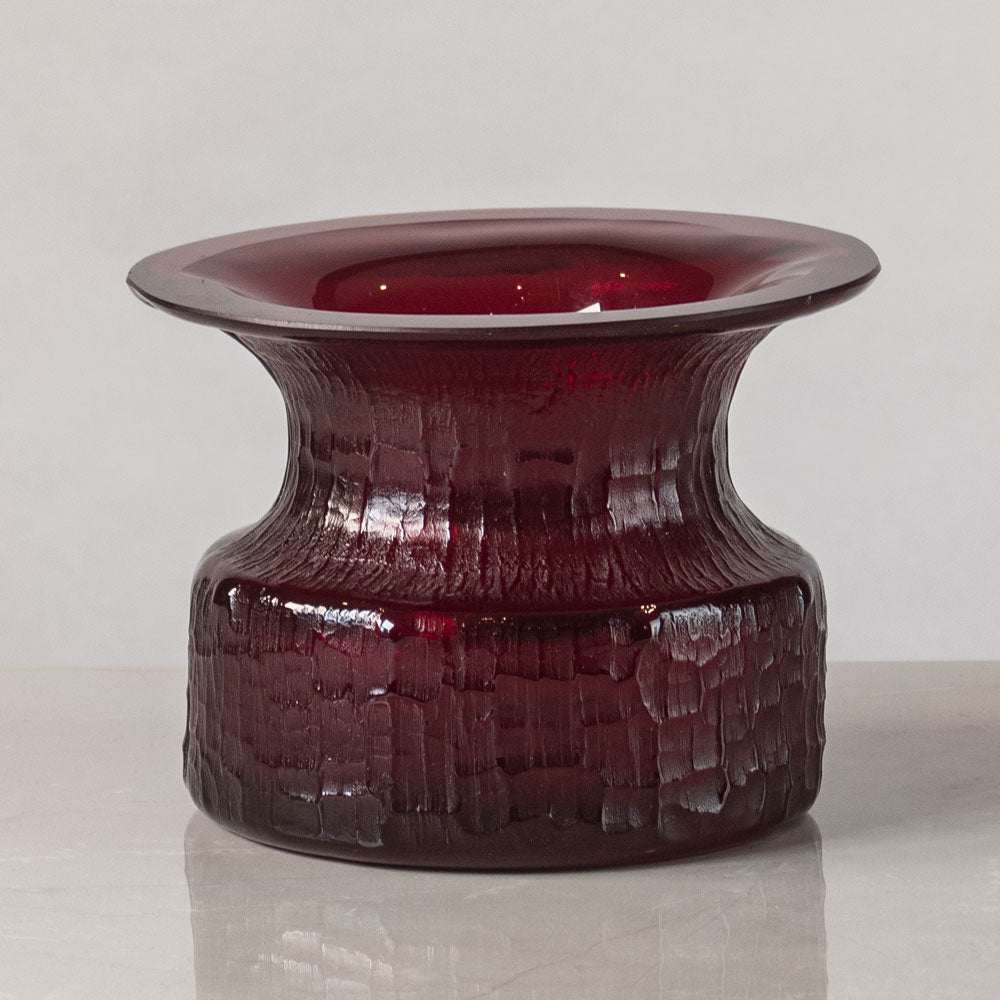 Timo Sarpaneva for Iittala, Finland, "Finlandia" vase in red glass J1569